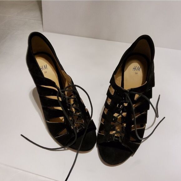 WOMEN'S H&M LACE-UP CLOSURE SHOES - Picture 4 of 16